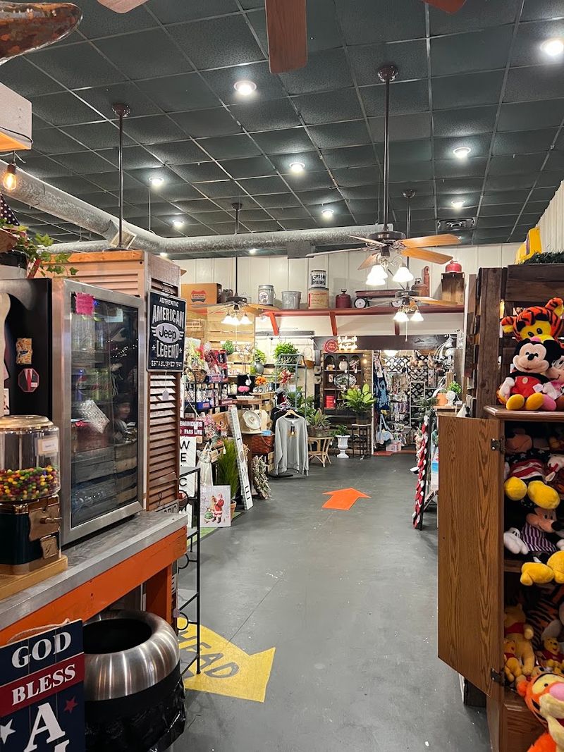 Over 140 Vendor Booths Mean Endless Discoveries