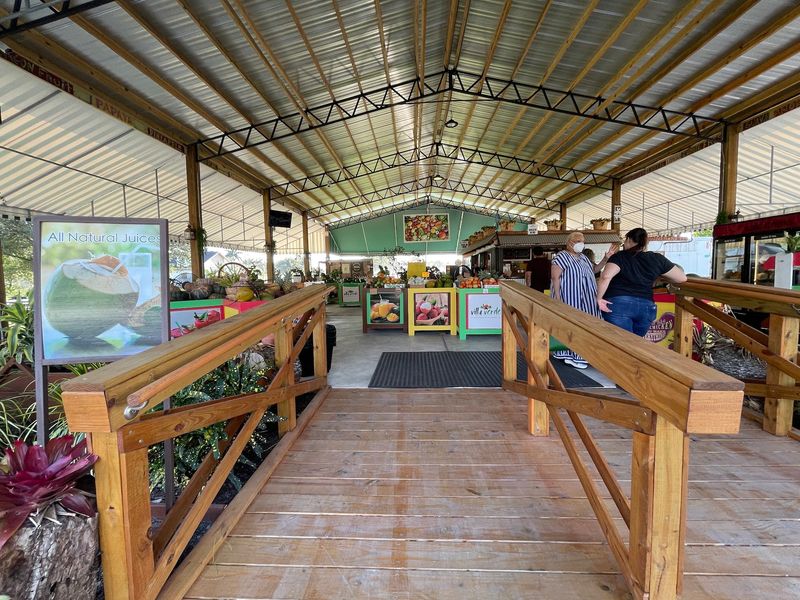 Villa Verde Farmer's Market