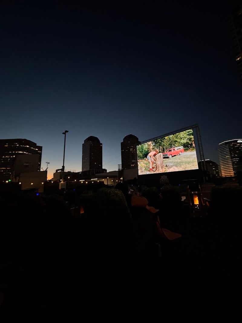 Weather-Ready Amenities Keep You Comfortable