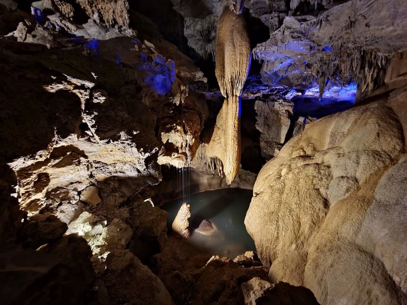 The Tennessee Cave That Leaves Visitors Looking Over Their Shoulders