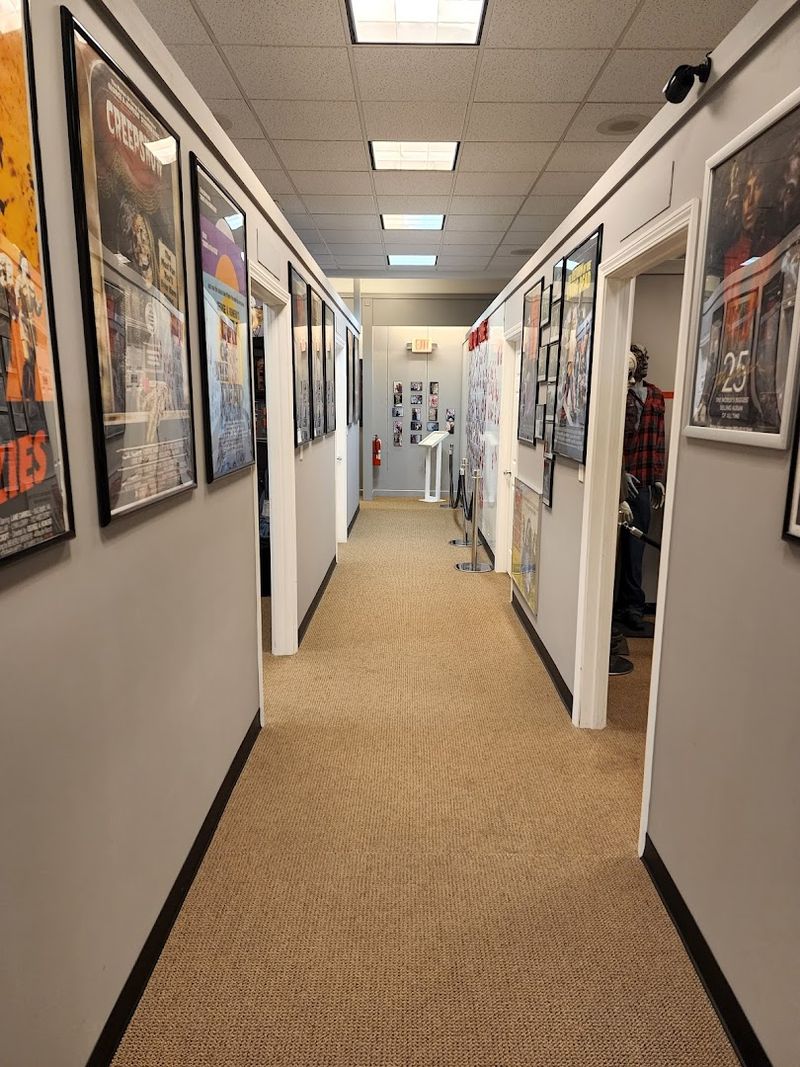 Eight Rooms Of Genre History