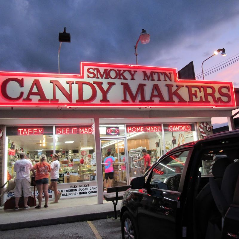 Smoky Mountain Candy Makers — Pigeon Forge