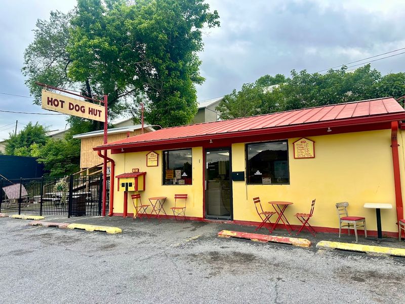 What to Expect When You Visit Hot Dog Hut Downtown