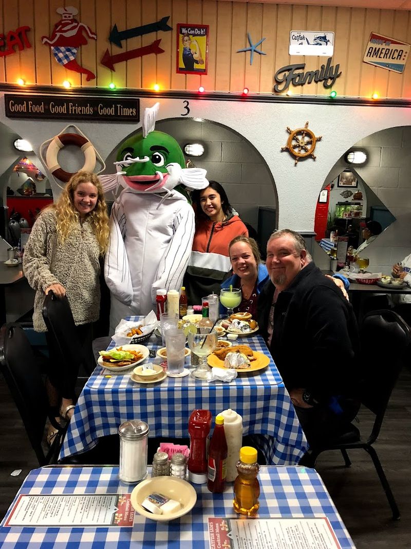 Service That Feels Like Family Dinner