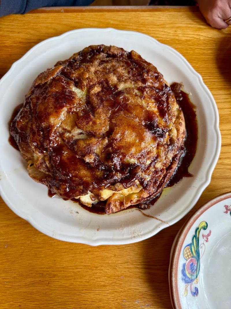 The Legendary Apple Pancake