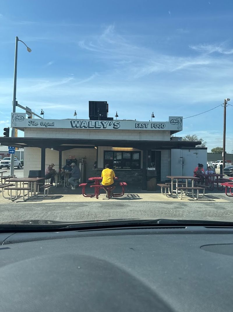Road-Trip Stop Near Carlyle Lake