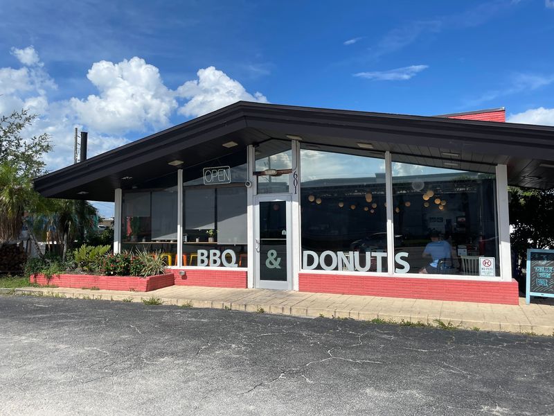 Smoke & Donuts BBQ (Orlando)