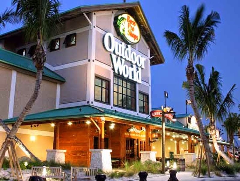 Convenient Location At Destin Commons
