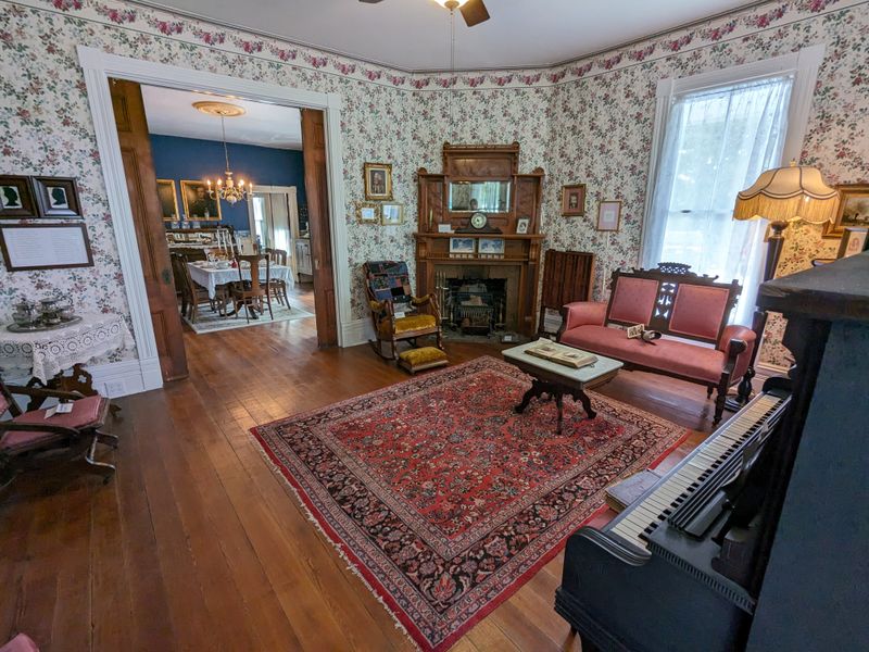 Hernando Heritage Rooms And Artifacts