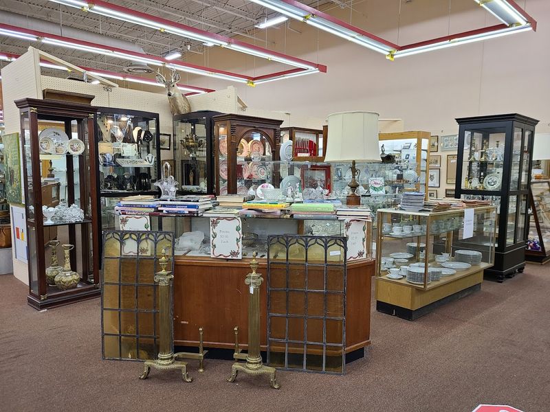 Glass, China, And Herend Moments