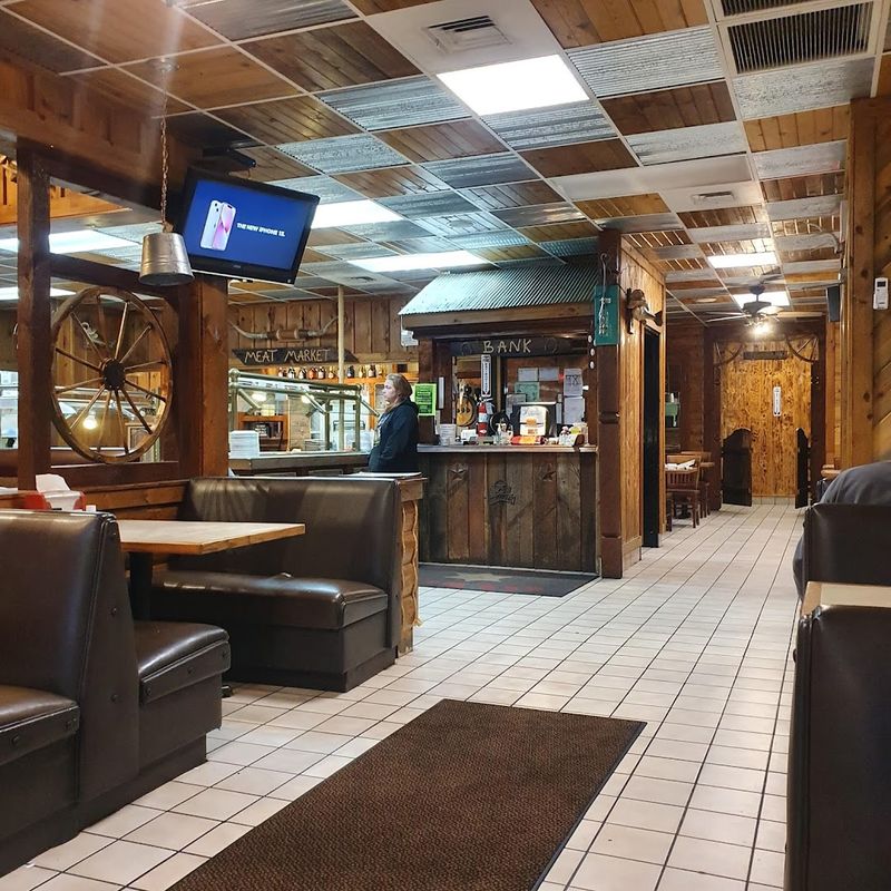 Why Diners Keep Returning to This Tennessee Favorite