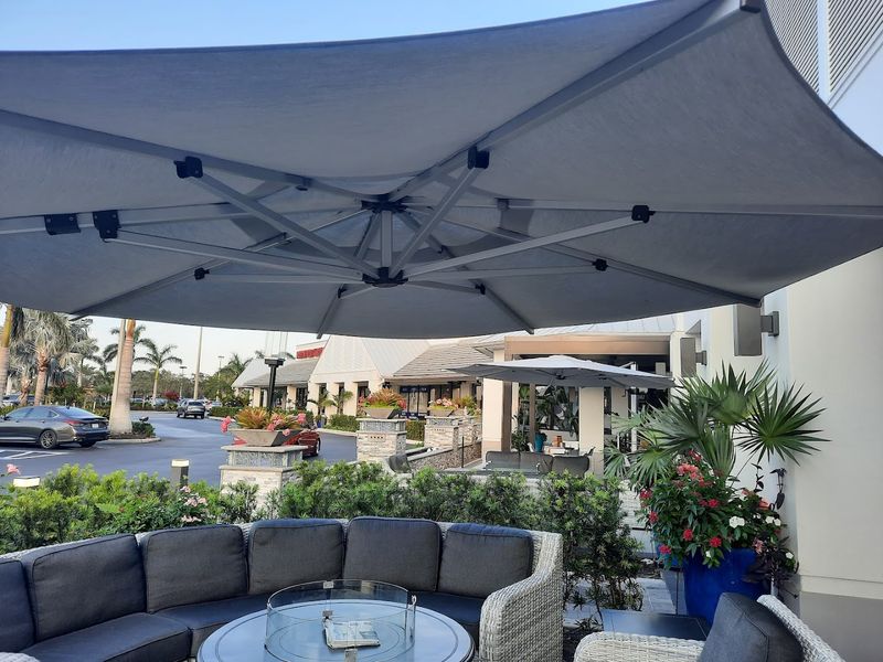 Atmosphere, Hours, and Tips