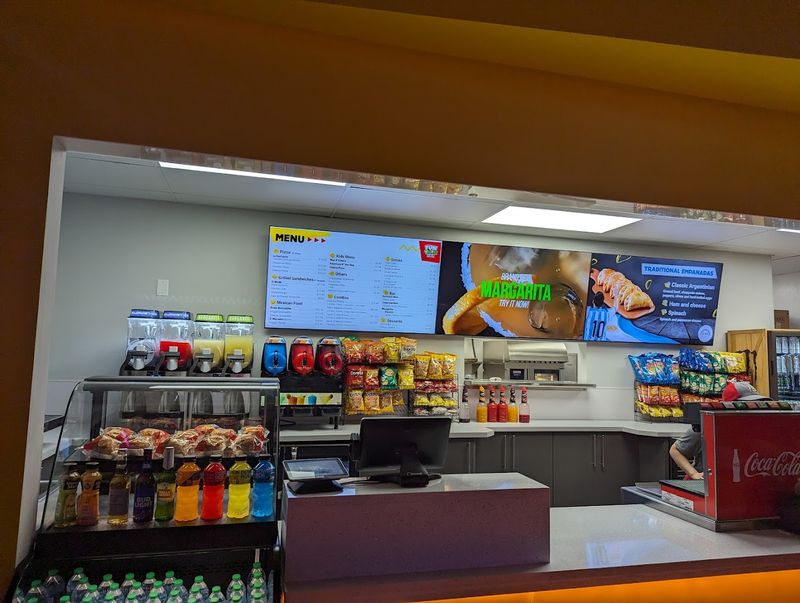 Full Bar and Food Options That Keep Parents Happy