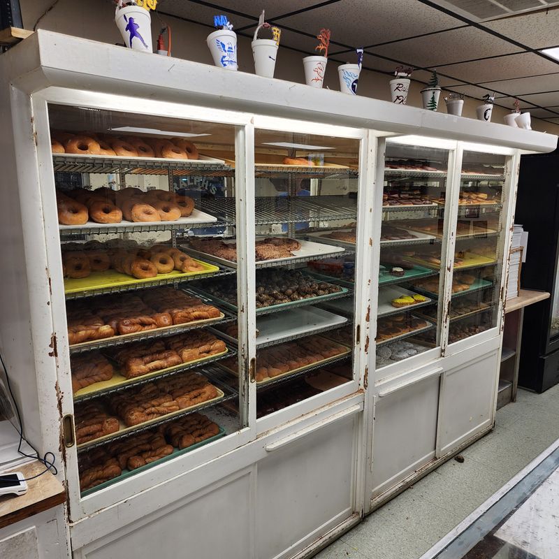 What Makes Ralph's Different From Modern Donut Chains