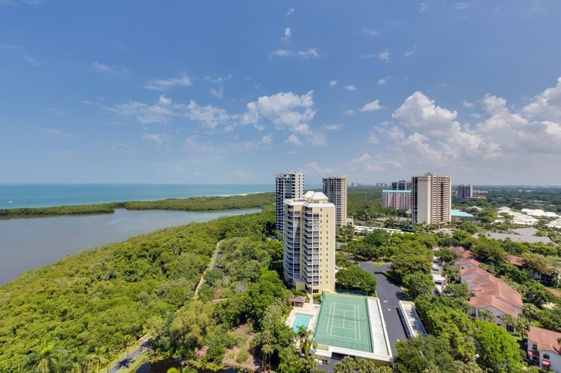 Naples Grande Beach Resort – Naples