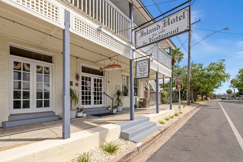 Island Hotel (Cedar Key)