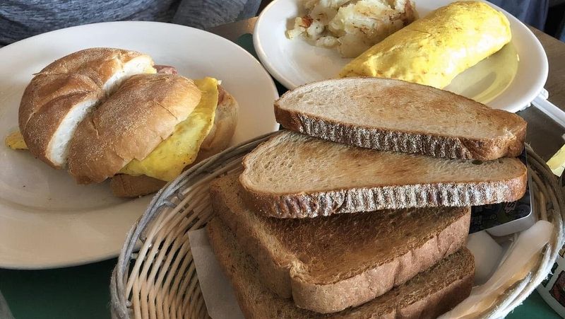 Breakfast That Hooks You