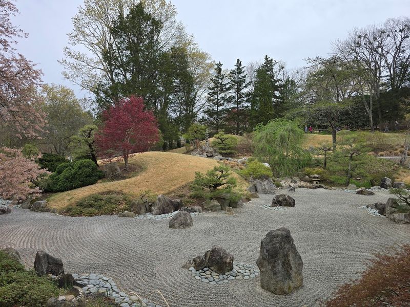 The Beauty of the Karesansui Garden