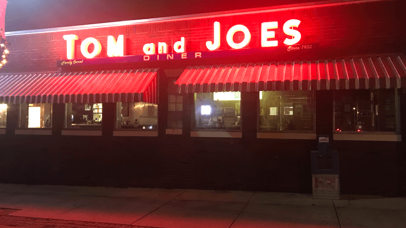 Tom & Joe&rsquo;s Restaurant