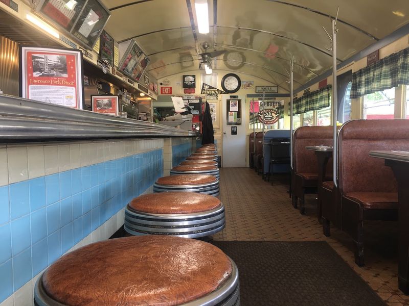 The Dinor at Lawrence Park