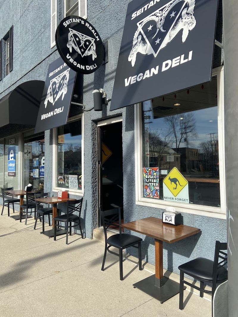 Seitan’s Realm, Columbus