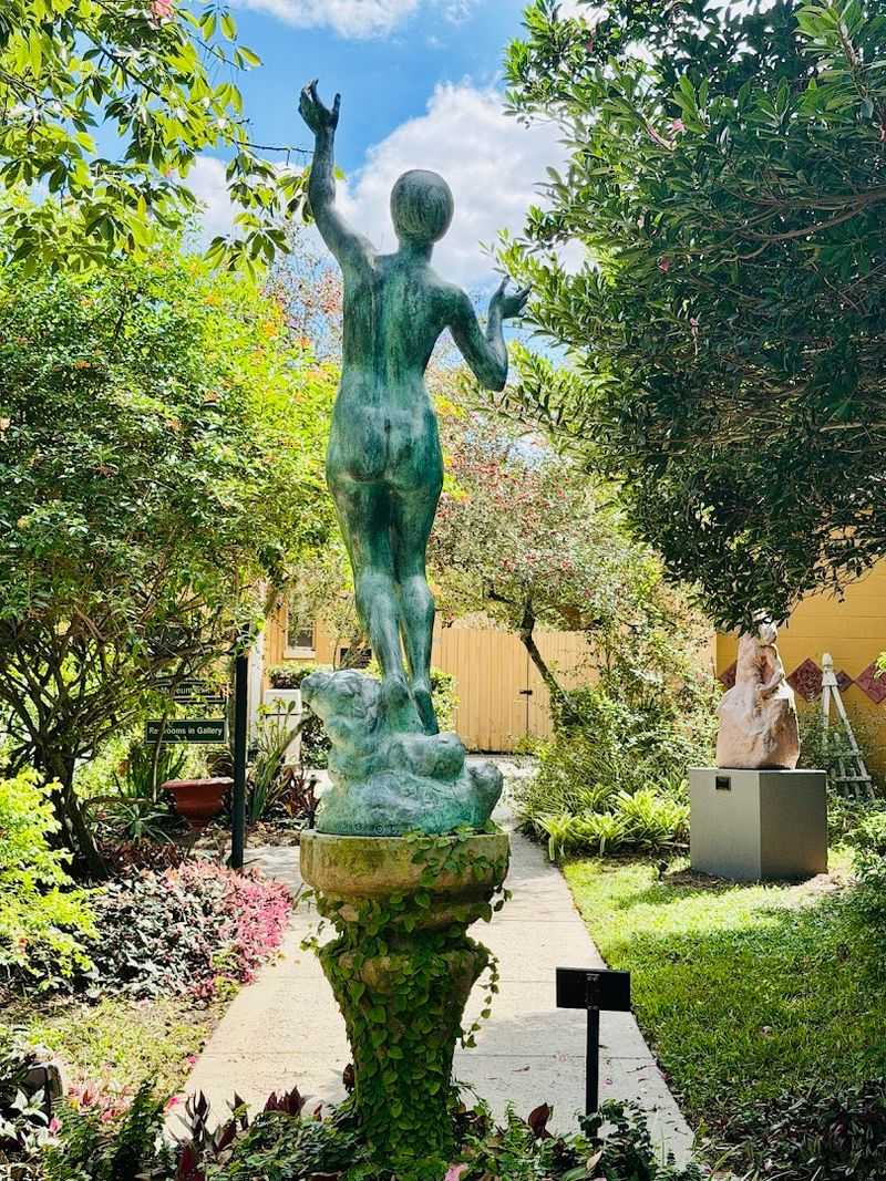 Gardens That Blend Art With Nature Perfectly