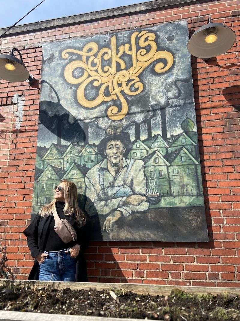 Tremont Vibe and Neighborhood Stroll