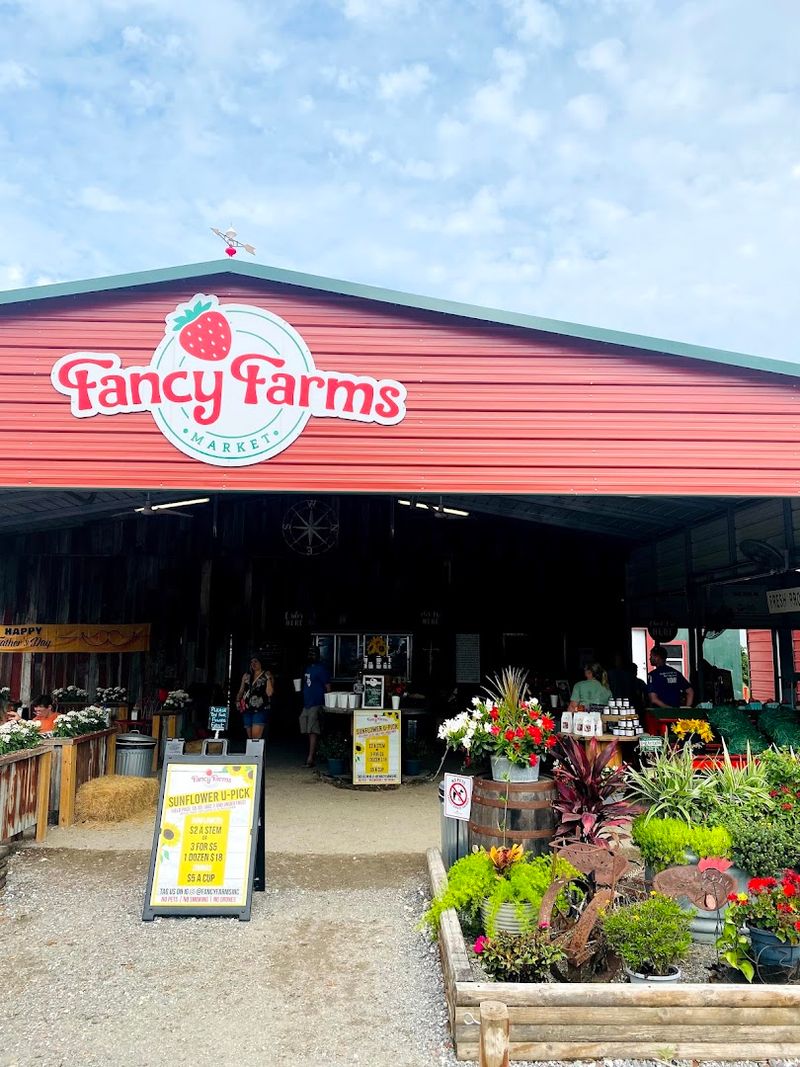 Location Near Lakeland Linder Airport Adds Convenience