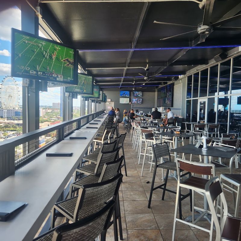 Tom's Watch Bar - Sky Bar (Orlando)