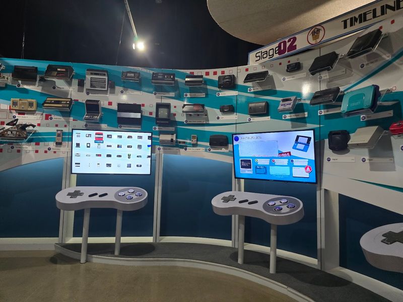 Learn Gaming History Through Interactive Educational Displays