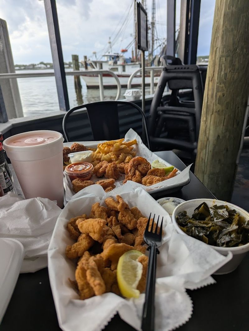 Safe Harbor Seafood Restaurant (Mayport)