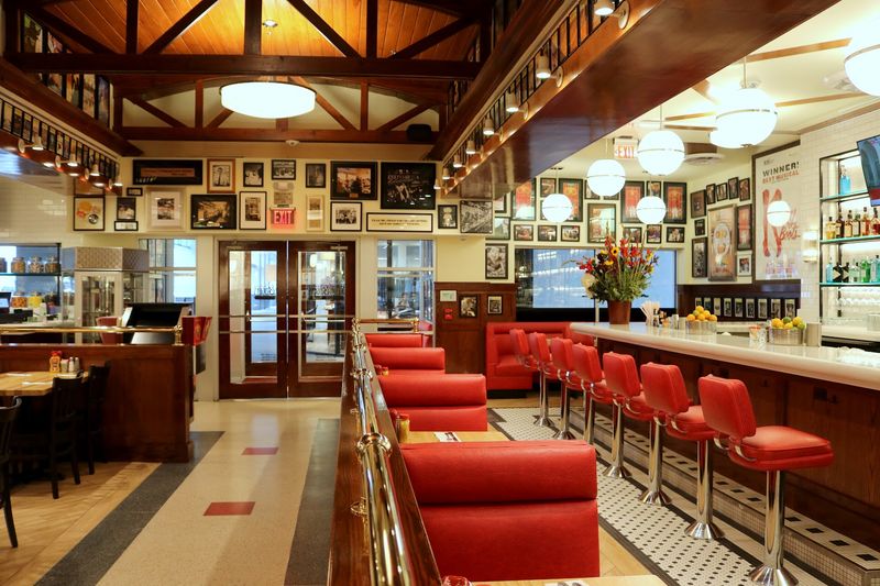 Old-School Vibes, Two Ways