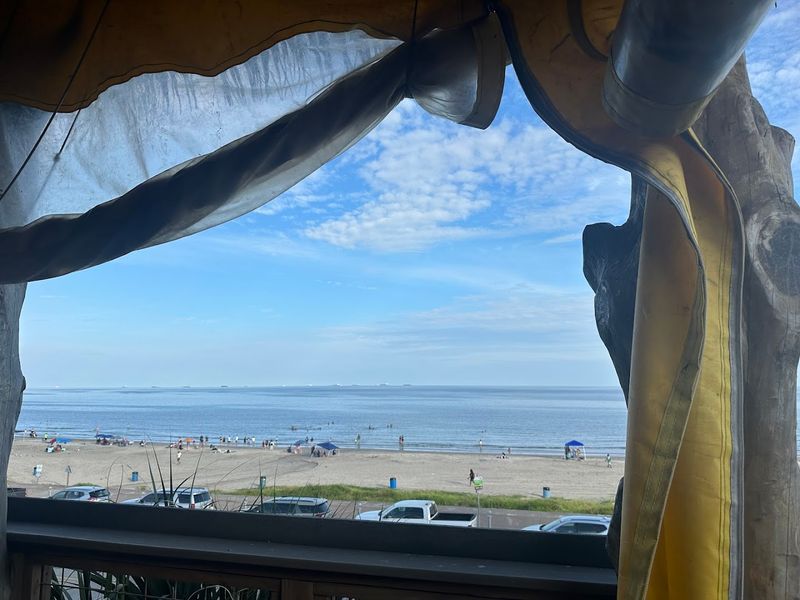 Insider Tips: Parking, Timing, and Views