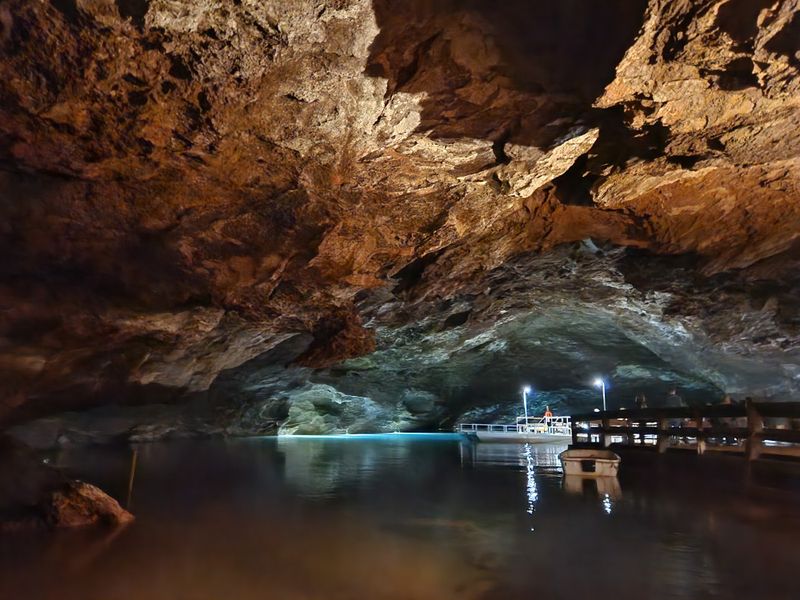 Inside America's Largest Underground Lake