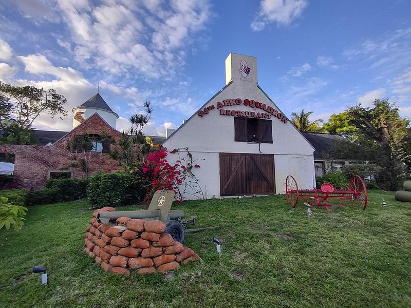 94th Aero Squadron Restaurant (Miami)