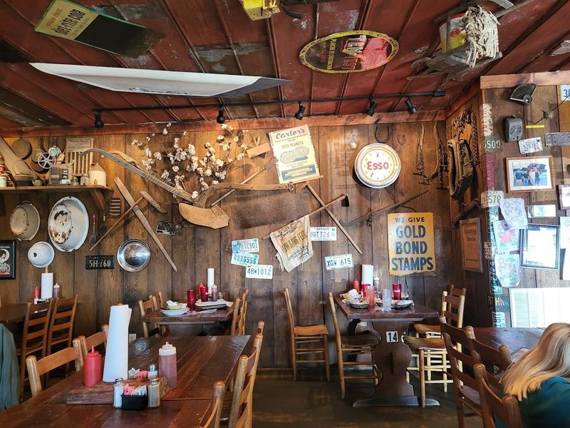 A Down-Home BBQ Joint With Real Tennessee Character