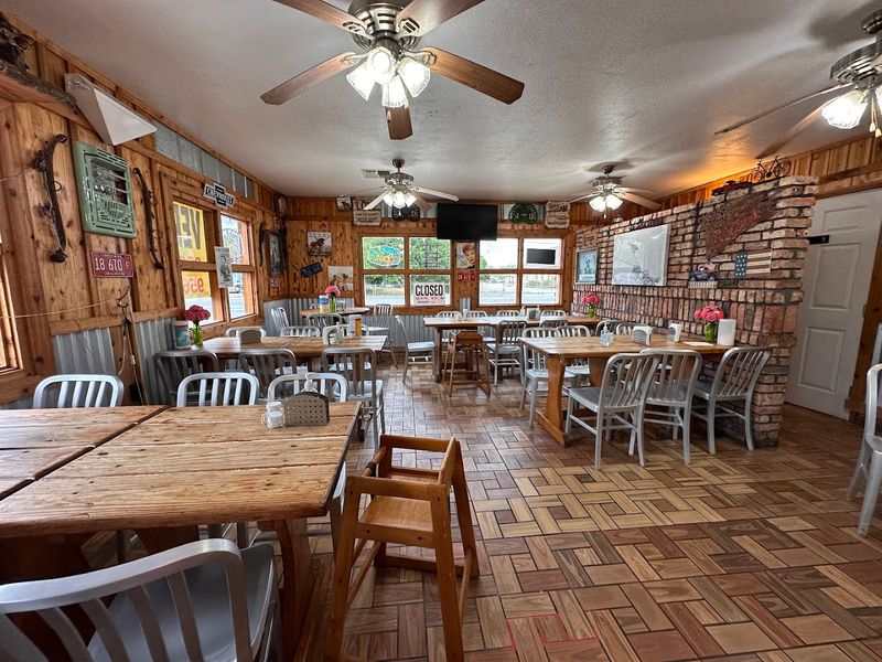 Vera's Backyard Bar-B-Que