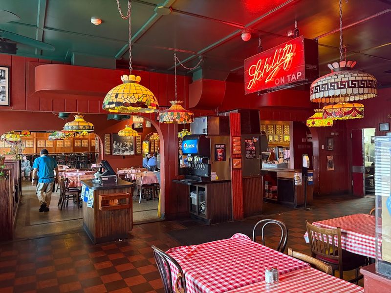 Old-School Atmosphere With 1930s Soul