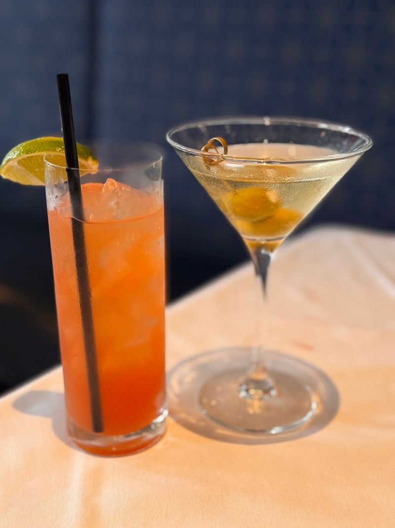 Cocktails And Wine Pairings
