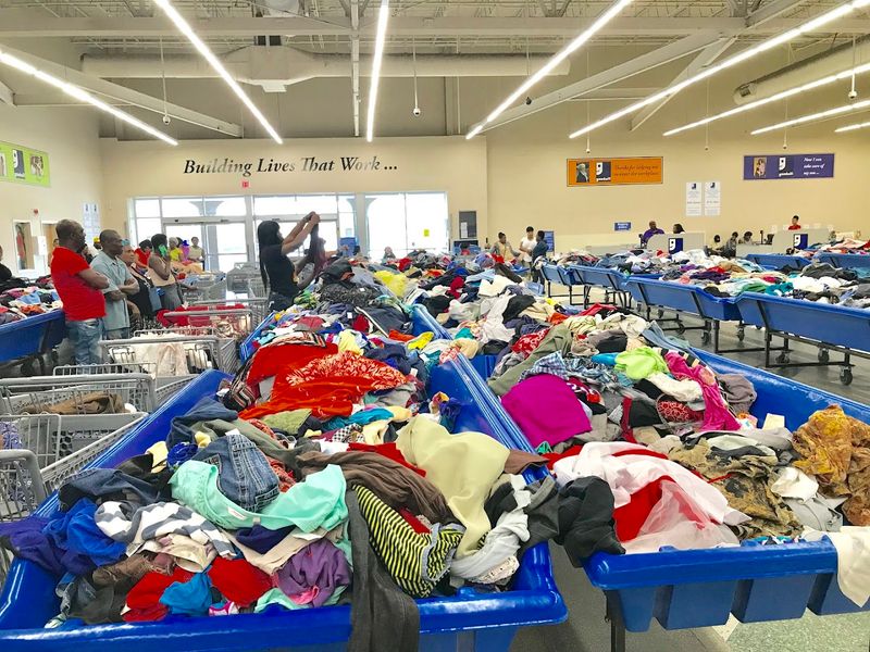 Pay-By-The-Pound Pricing Makes Everything Ridiculously Cheap