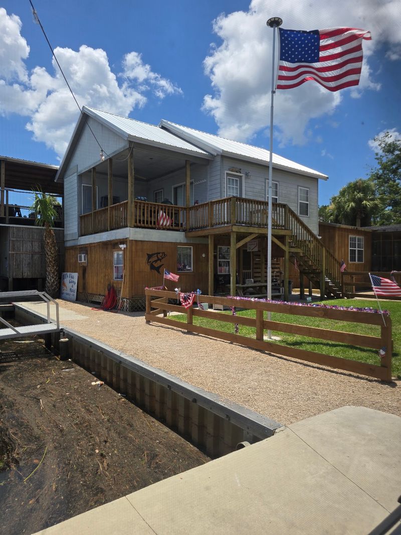 Bill's Fish Camp (Suwannee)