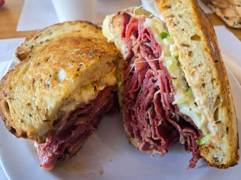 Larry's Lunchbox (Naples)