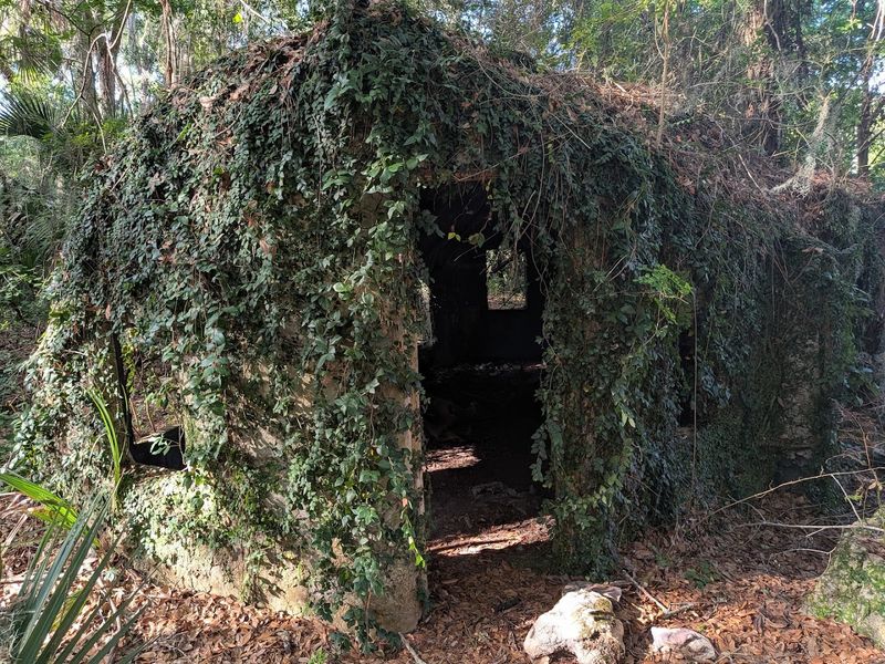 A Roadside Attraction Lost to Time