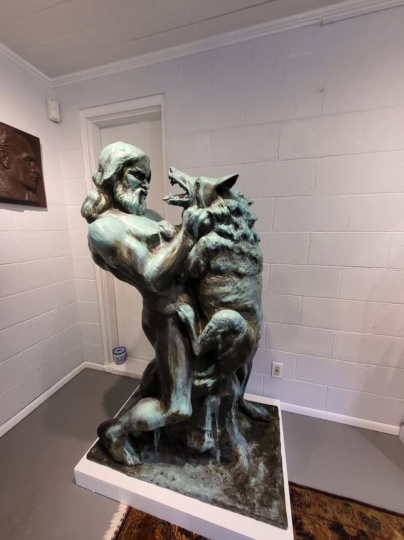 Rotating Contemporary Artist Exhibitions