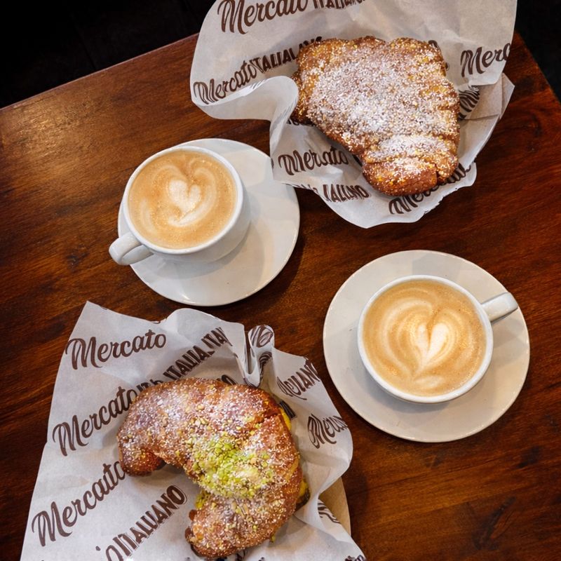 Authentic Italian Pastries and Croissants