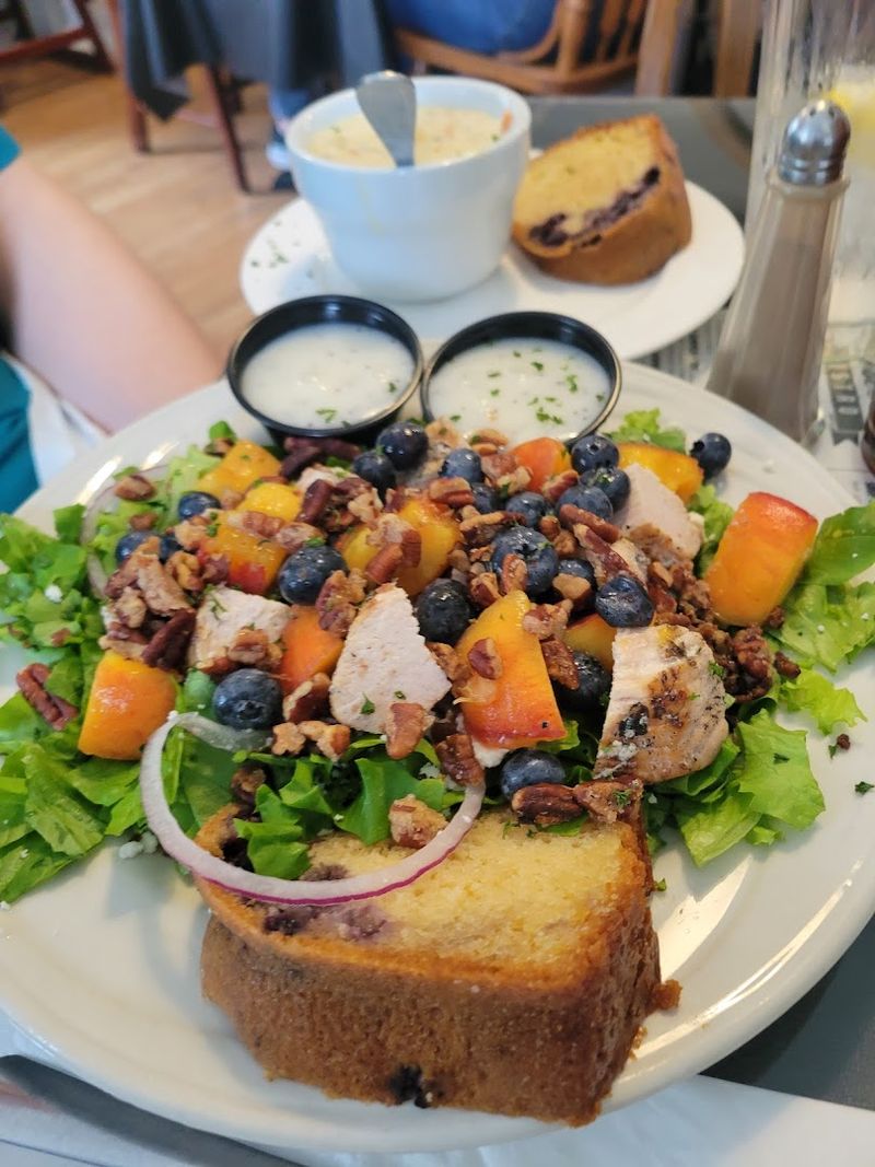 Bright Salads and Daily Quiche