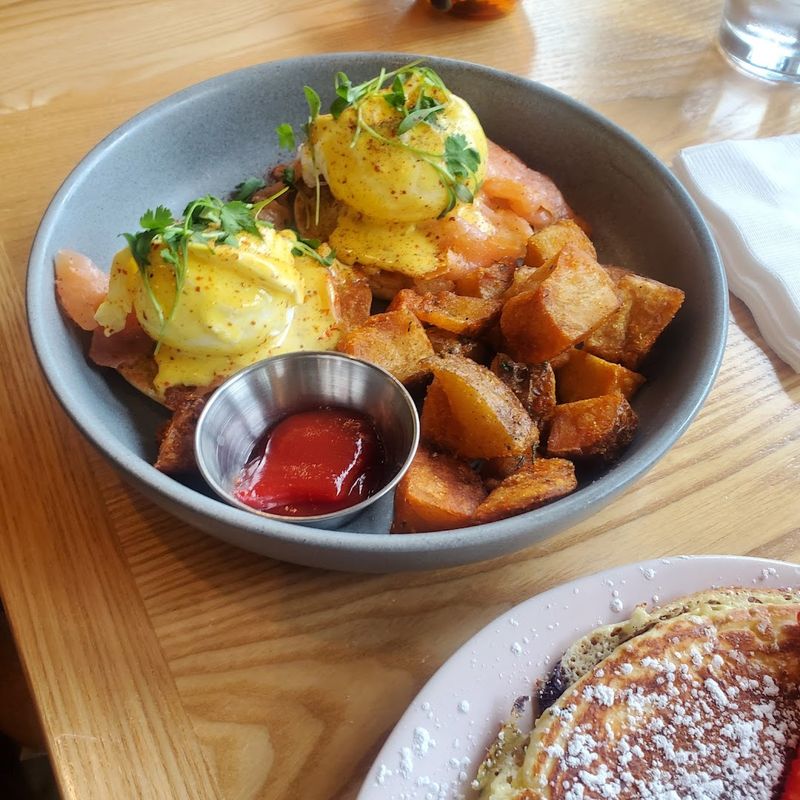 Eggs Benedict Classics