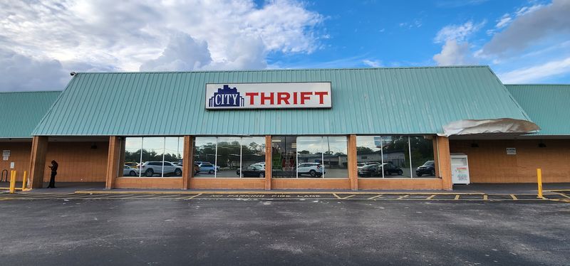 Long Hours and a Convenient Edgewater Drive Location