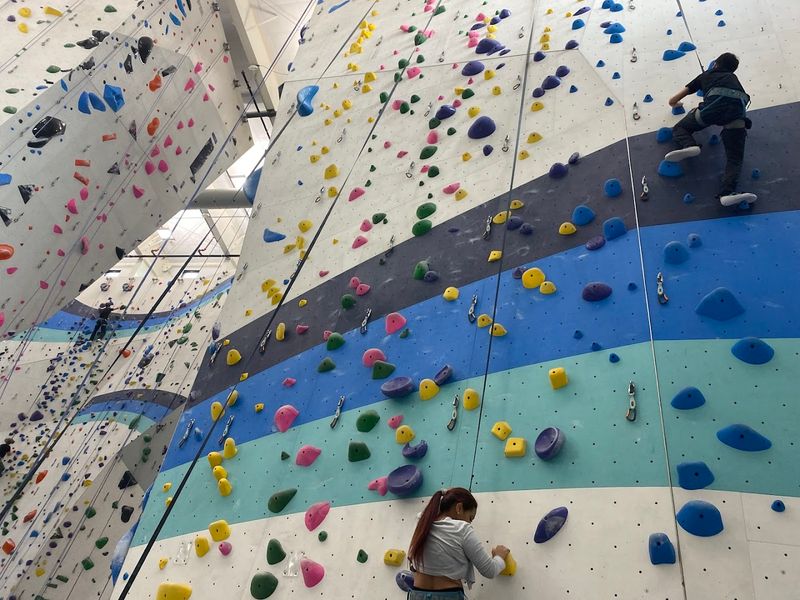 Velocity Climbing (Miami)