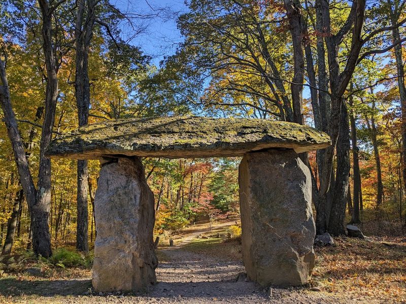 Columcille Megalith Park (Bangor)